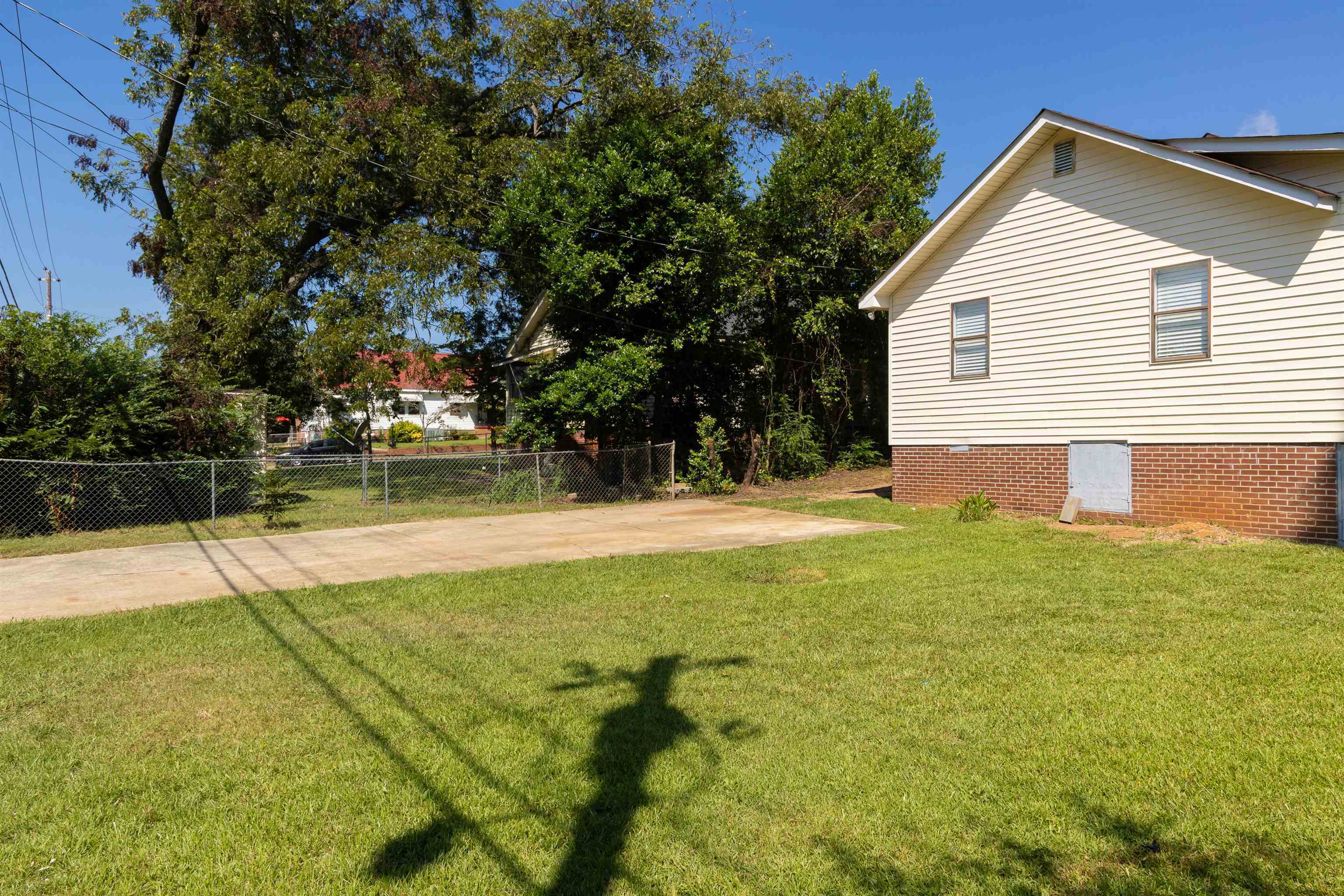 524 W Goodrich Avenue Property Photo 29