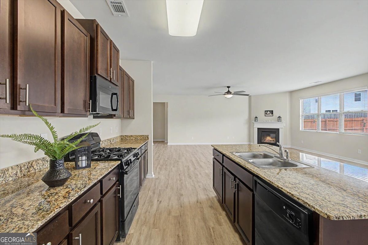 240 Shaker Hollow Drive Property Photo 4