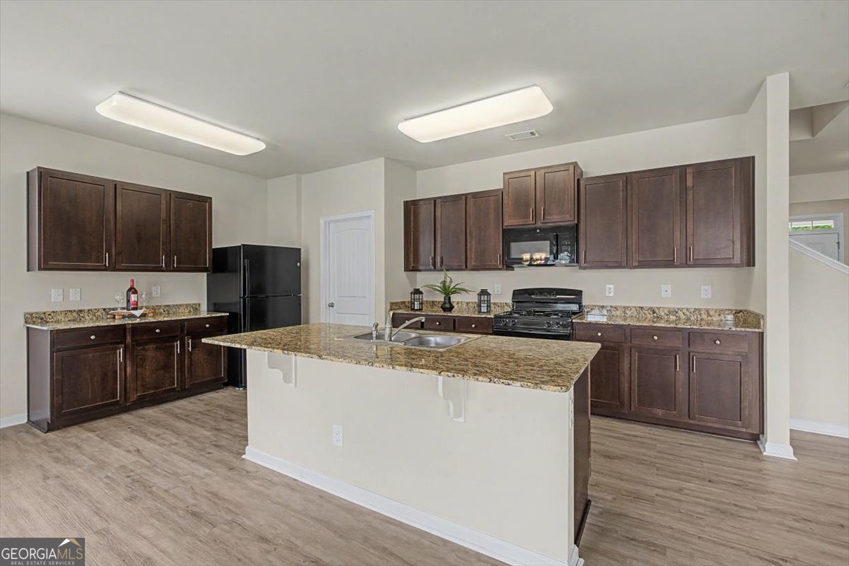 240 Shaker Hollow Drive Property Photo 16