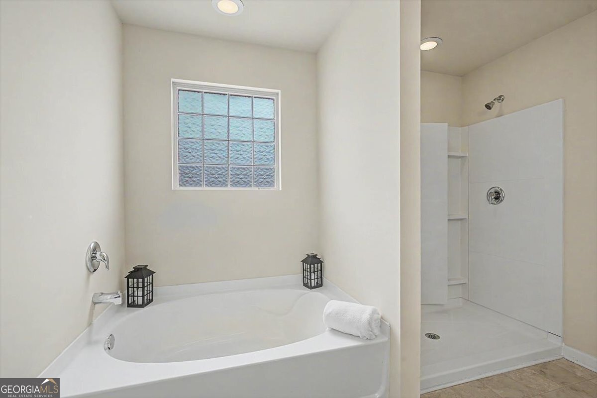 240 Shaker Hollow Drive Property Photo 22