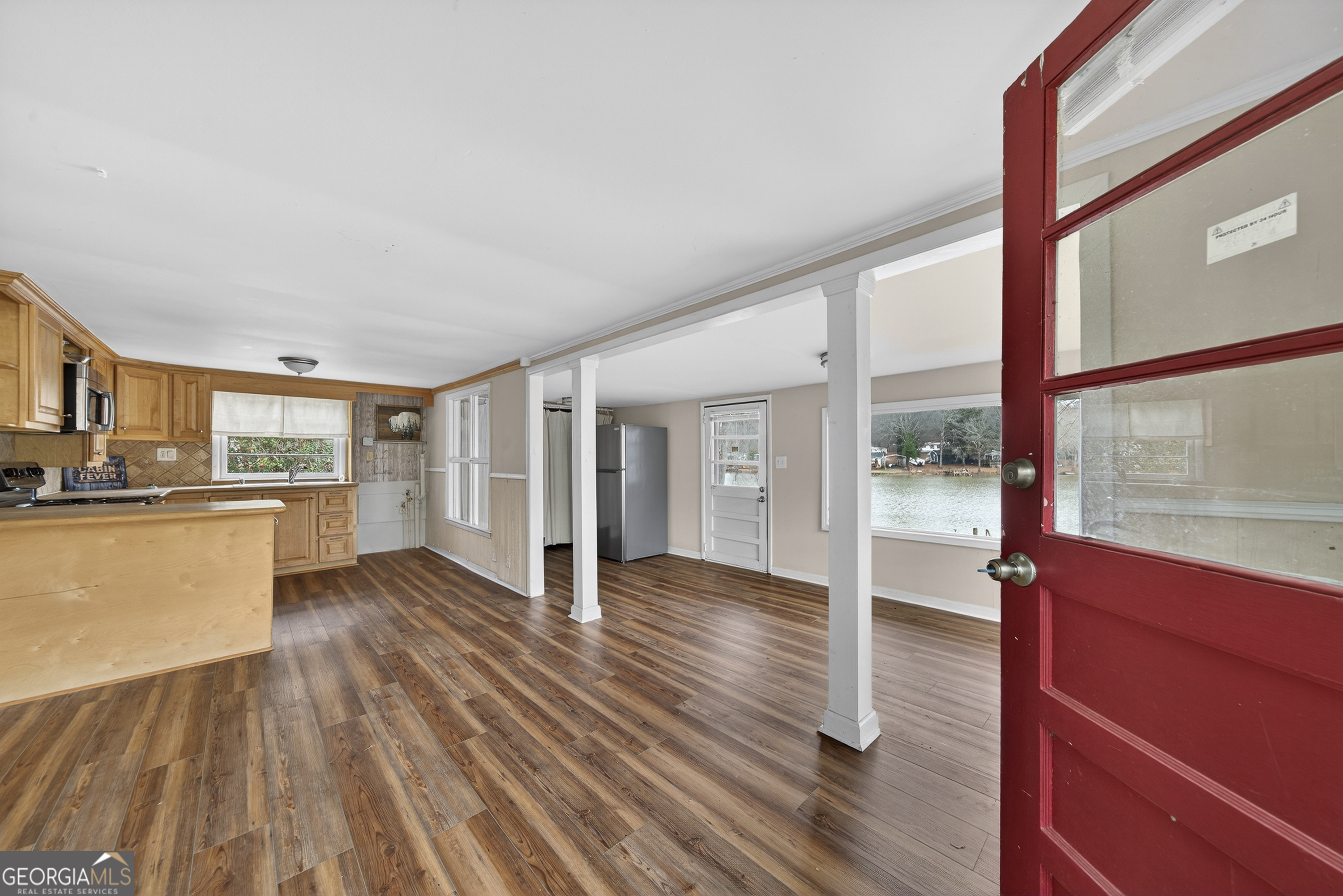 126 Elizabeth Circle Property Photo 4