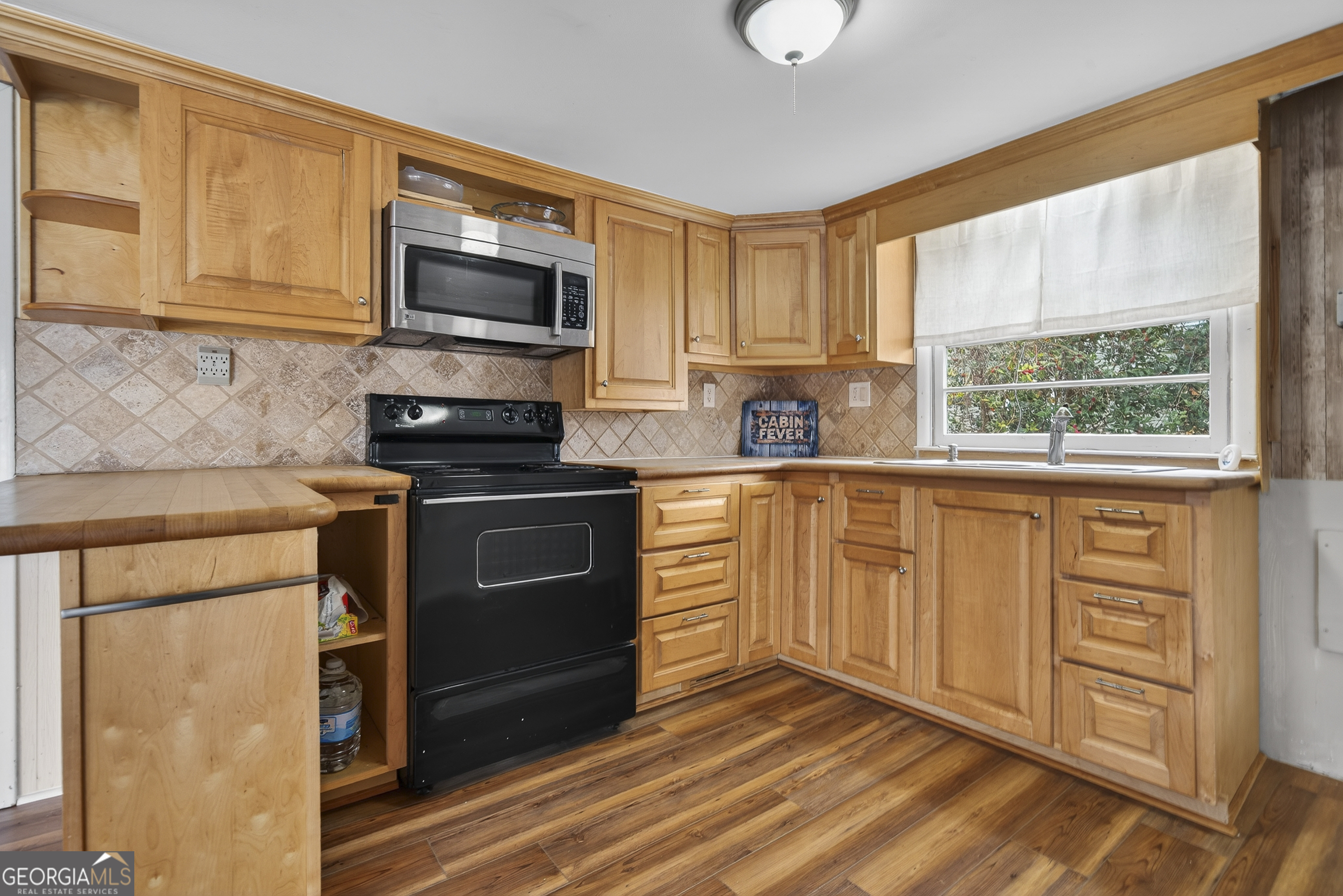 126 Elizabeth Circle Property Photo 7