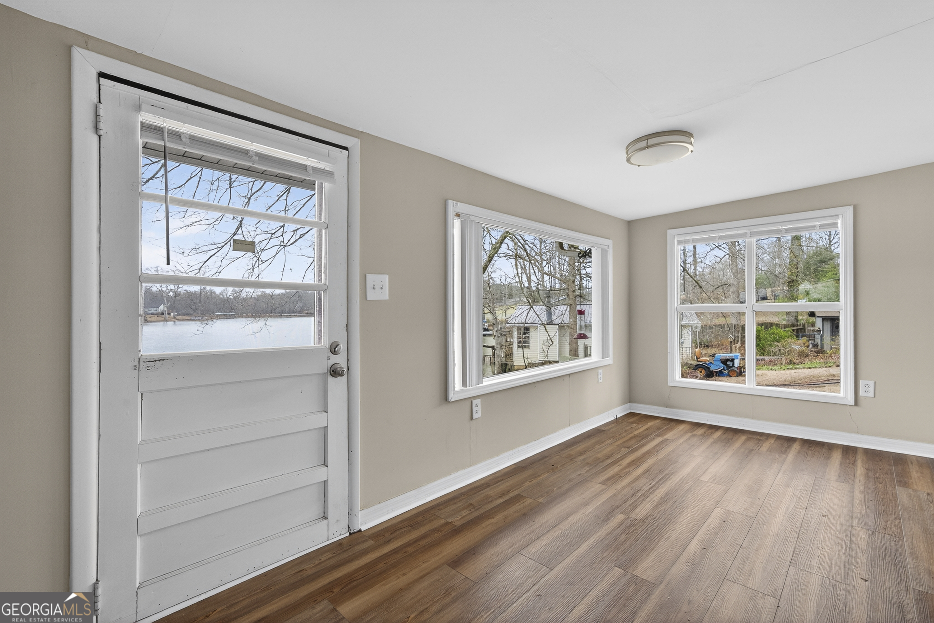 126 Elizabeth Circle Property Photo 11