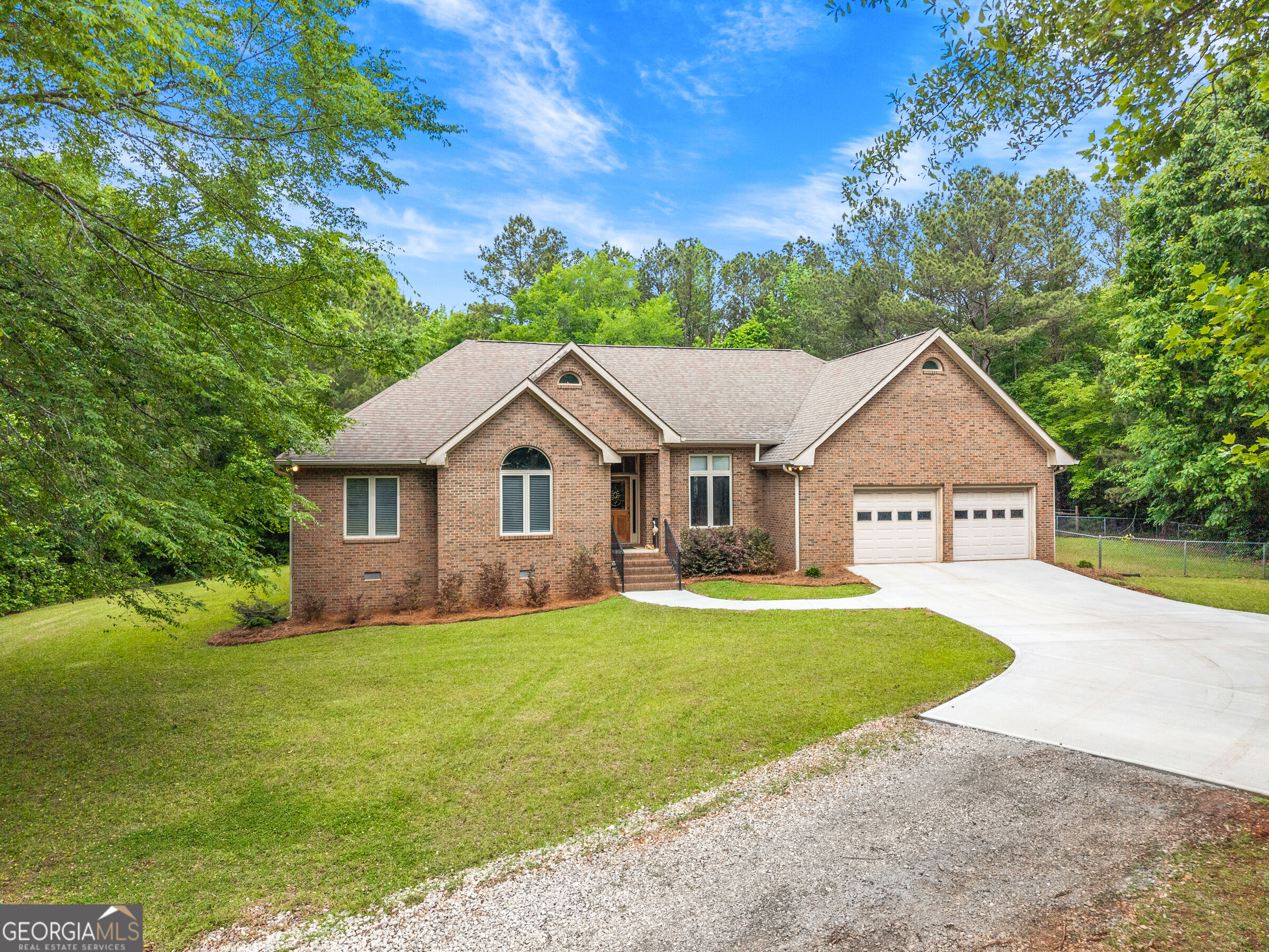 1370 Deerwood Drive Property Photo 1