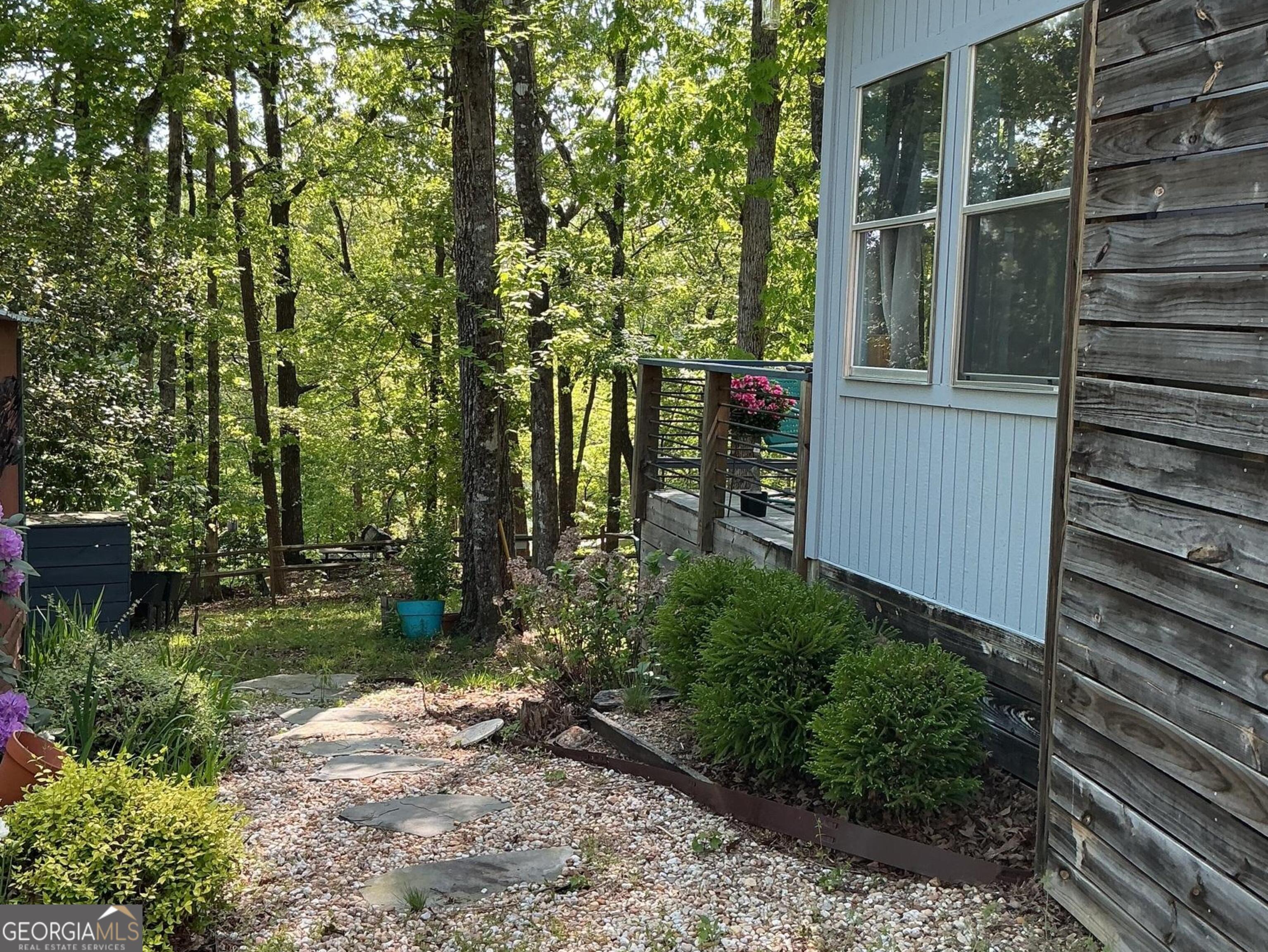 1157 Mountain Shadows Drive Property Photo 15