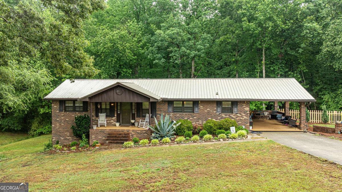 46 Sunset Circle Property Photo 1