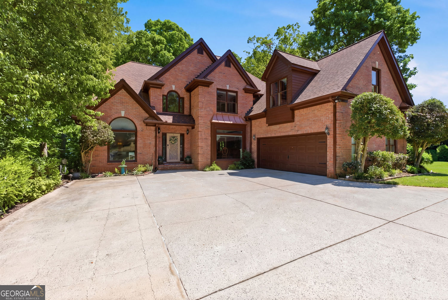 8575 Anchor On Lanier Court Property Photo 1