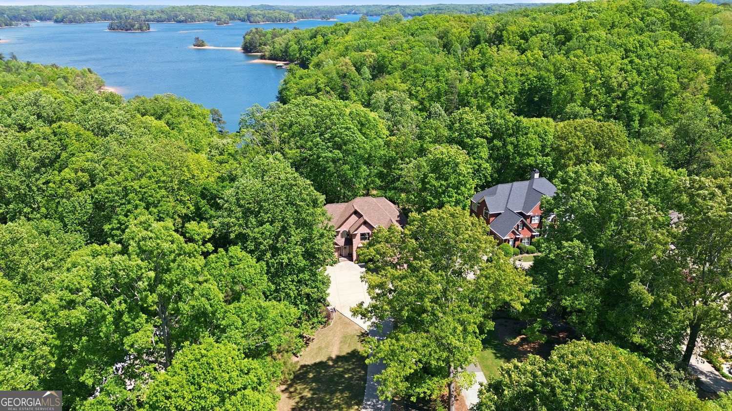 8575 Anchor On Lanier Court Property Photo 2