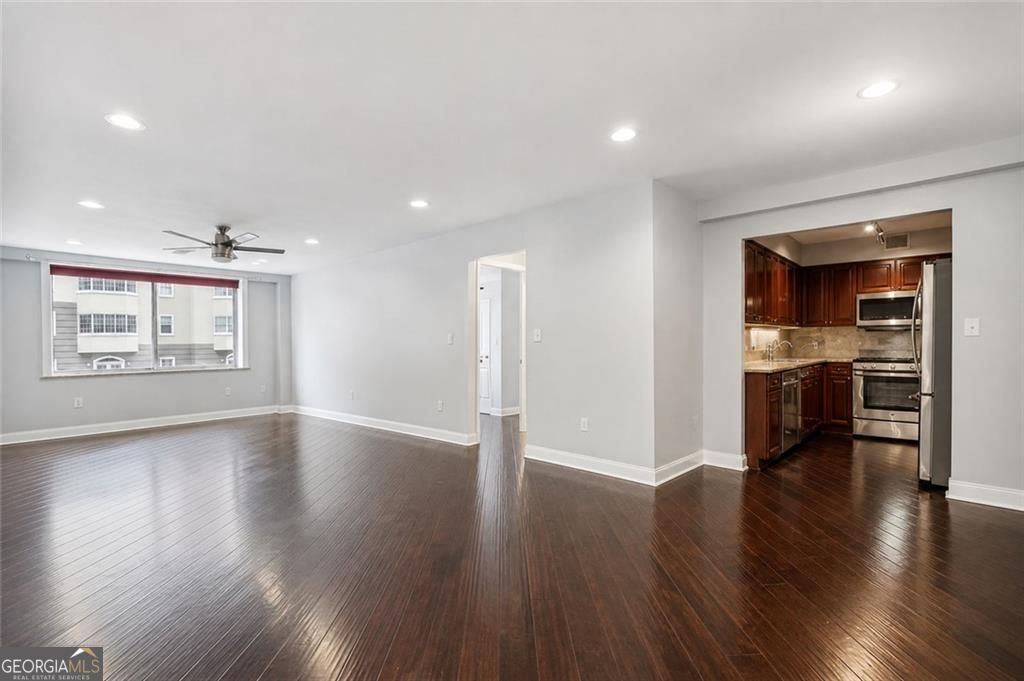 2479 Peachtree Road Ne # 203 Property Photo 4