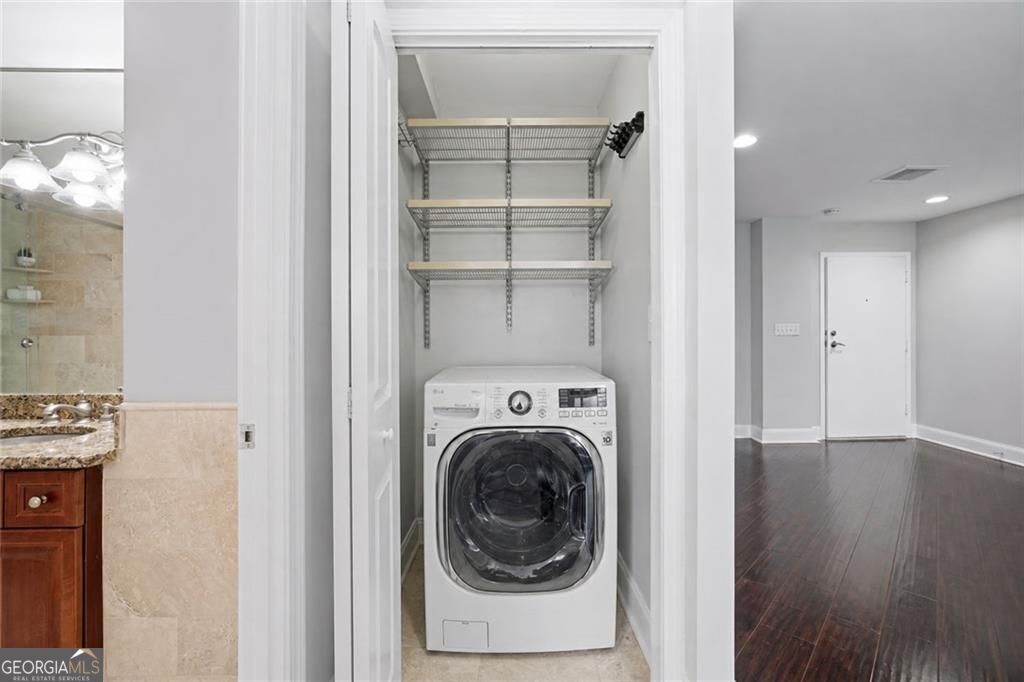 2479 Peachtree Road Ne # 203 Property Photo 12