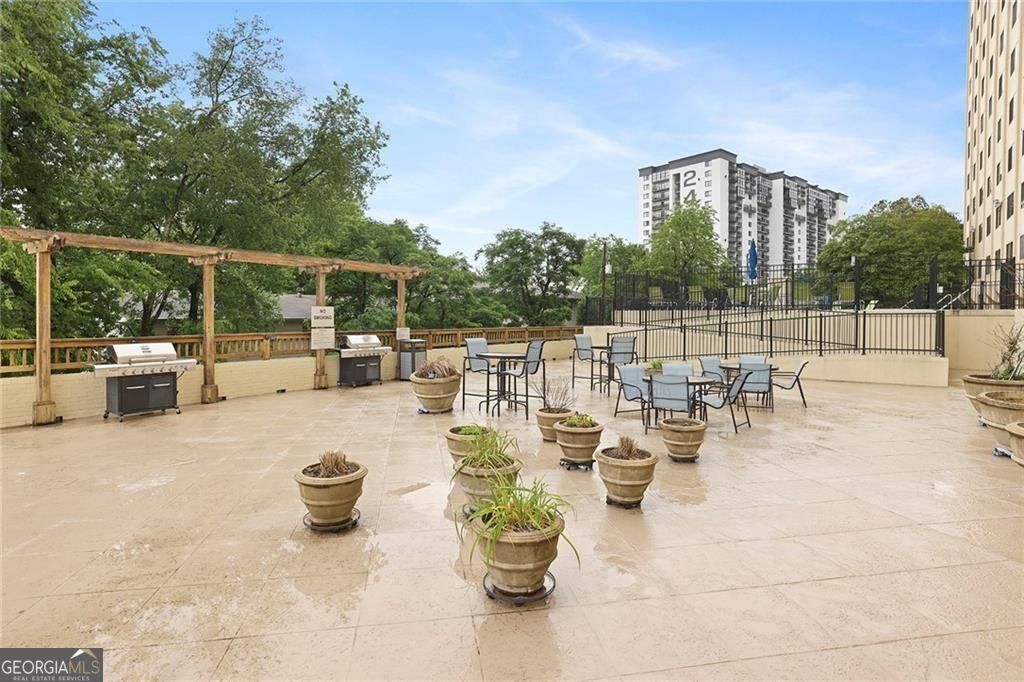 2479 Peachtree Road Ne # 203 Property Photo 17
