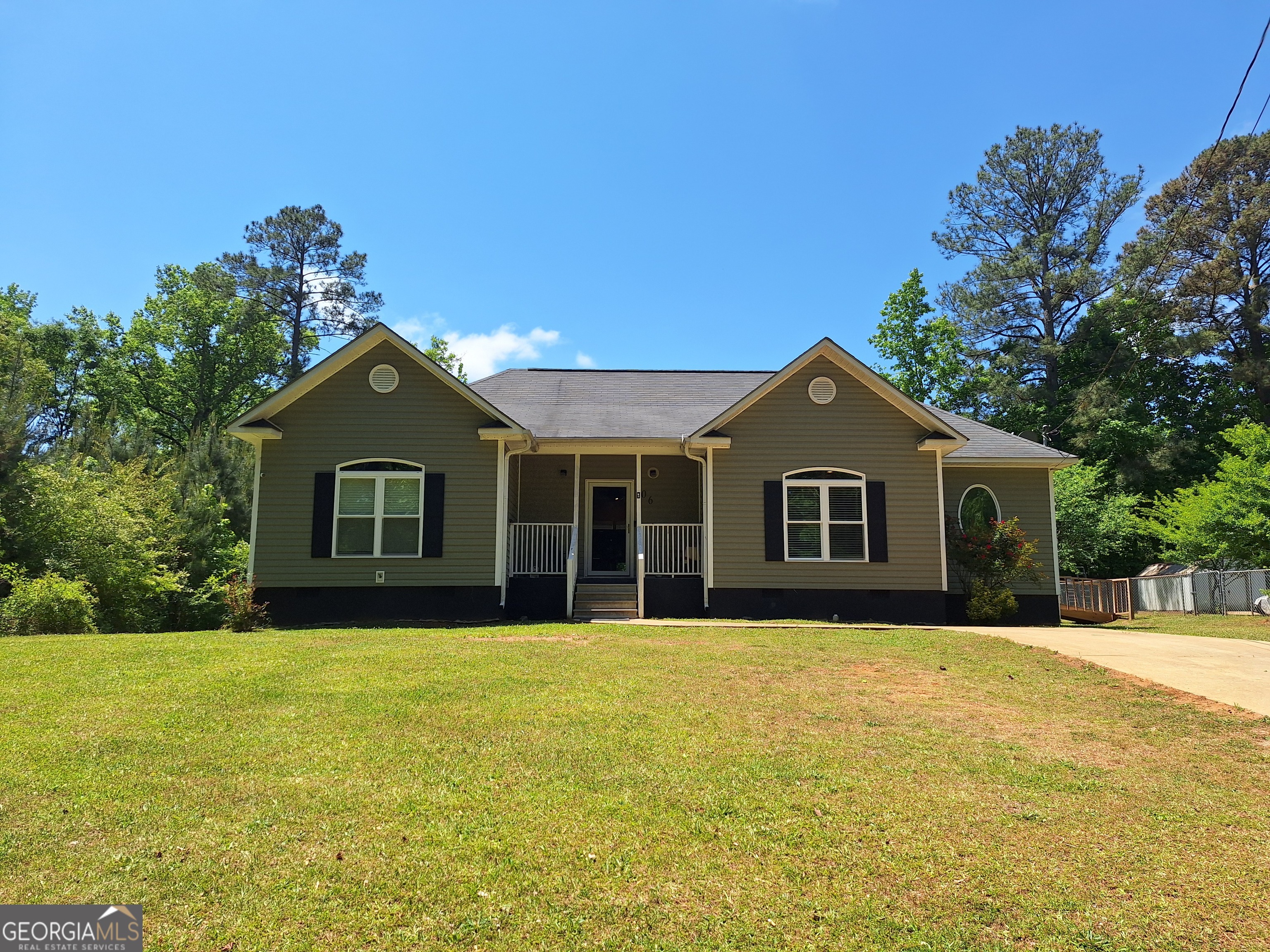 806 Springfield Circle Property Photo 1