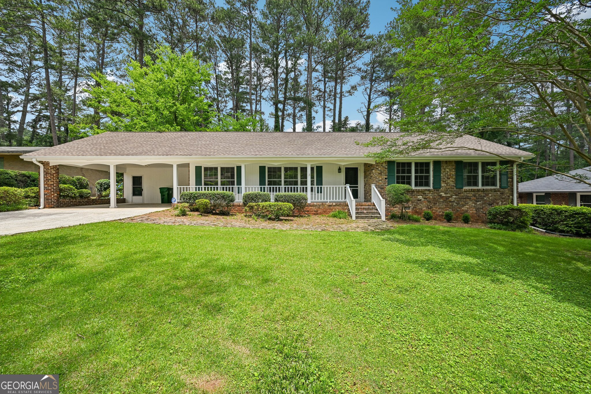 2238 Springwood Drive Property Photo 1