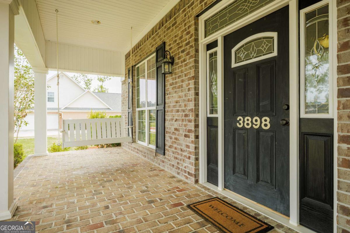 3898 Orchard Way Property Photo 6