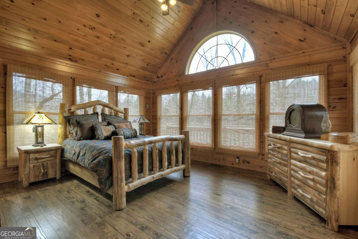 324 Cooper Creek Drive Property Photo 14