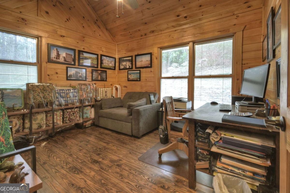 324 Cooper Creek Drive Property Photo 23