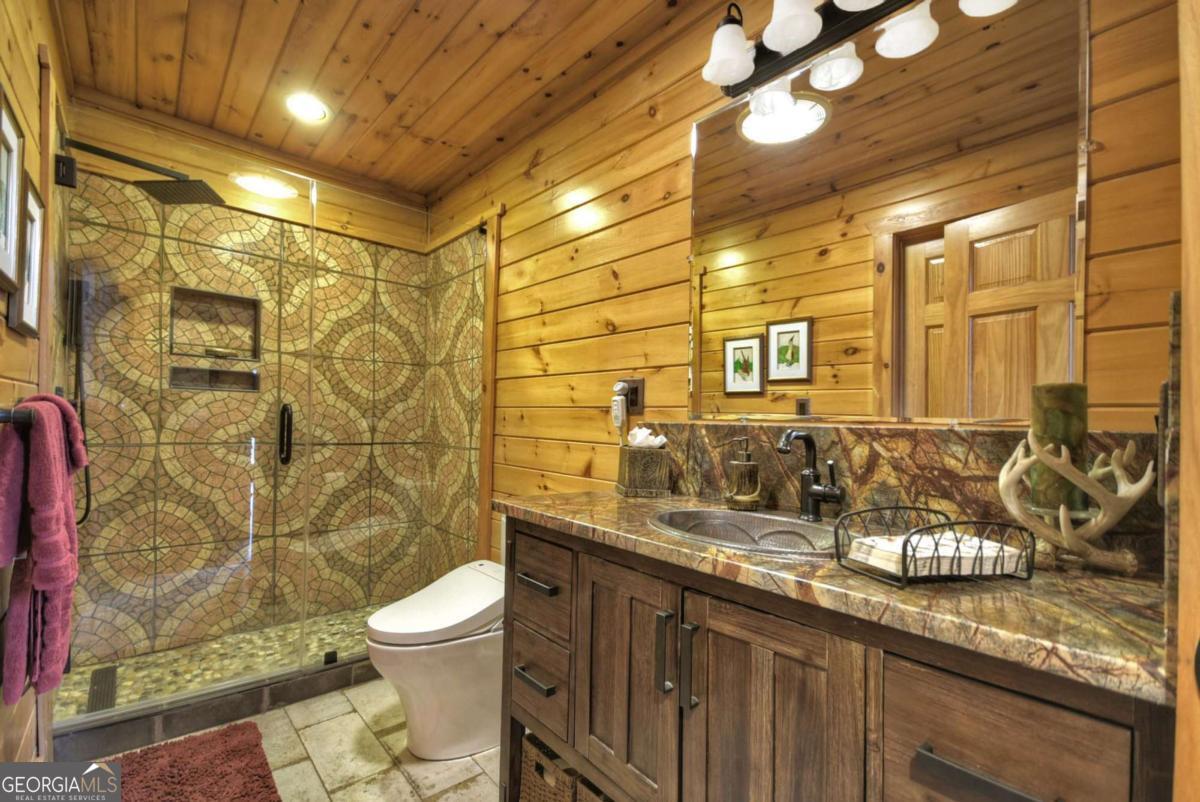 324 Cooper Creek Drive Property Photo 24