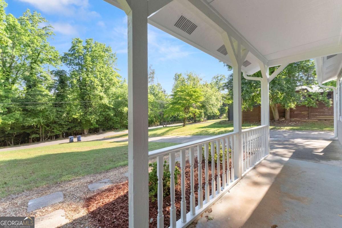 2050 Shaffer Road Property Photo 2