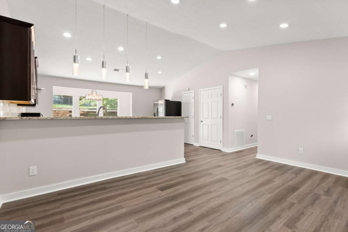 2050 Shaffer Road Property Photo 8
