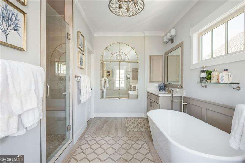219 Dawson Drive N Property Photo 13