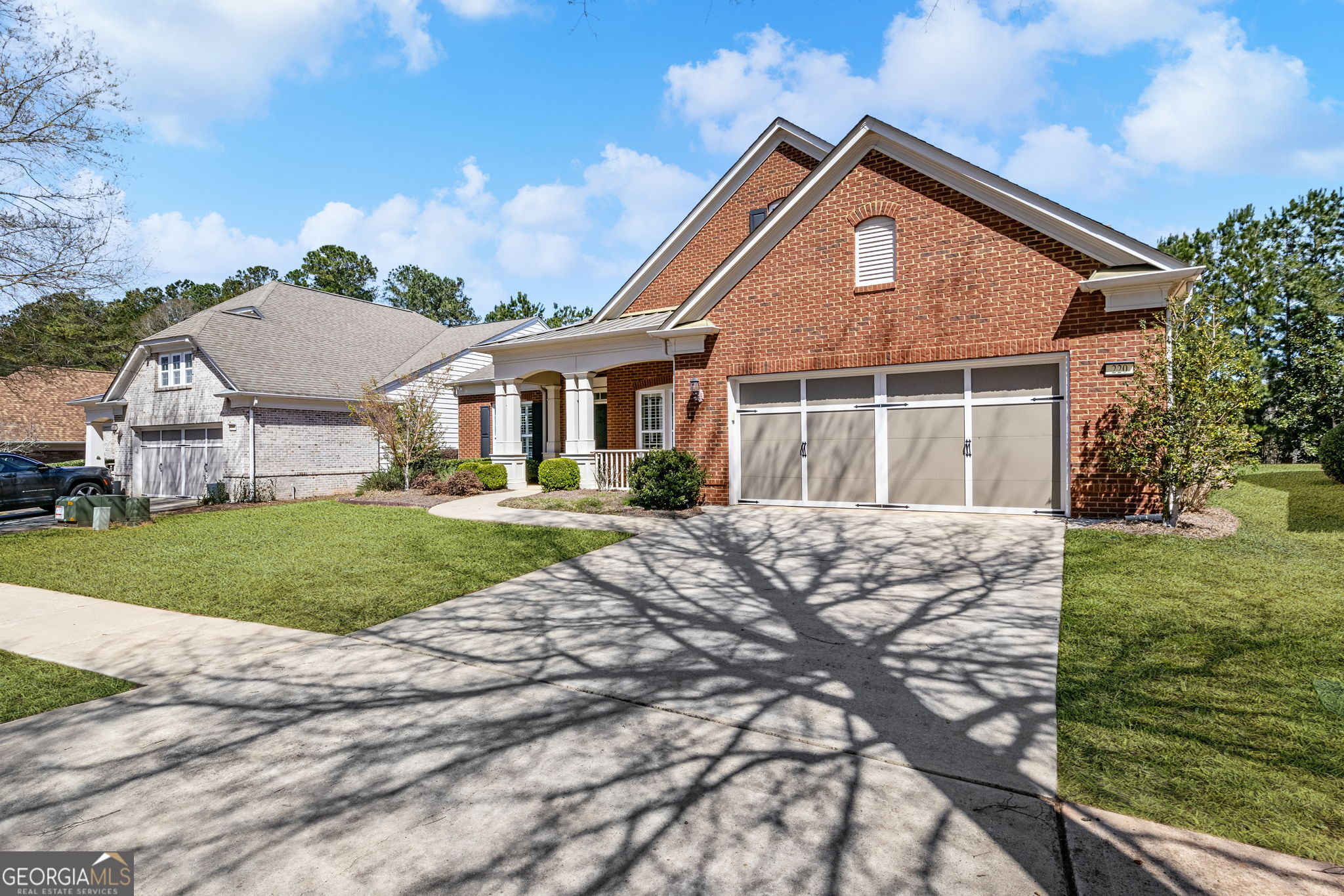 220 Begonia Court Property Photo 4