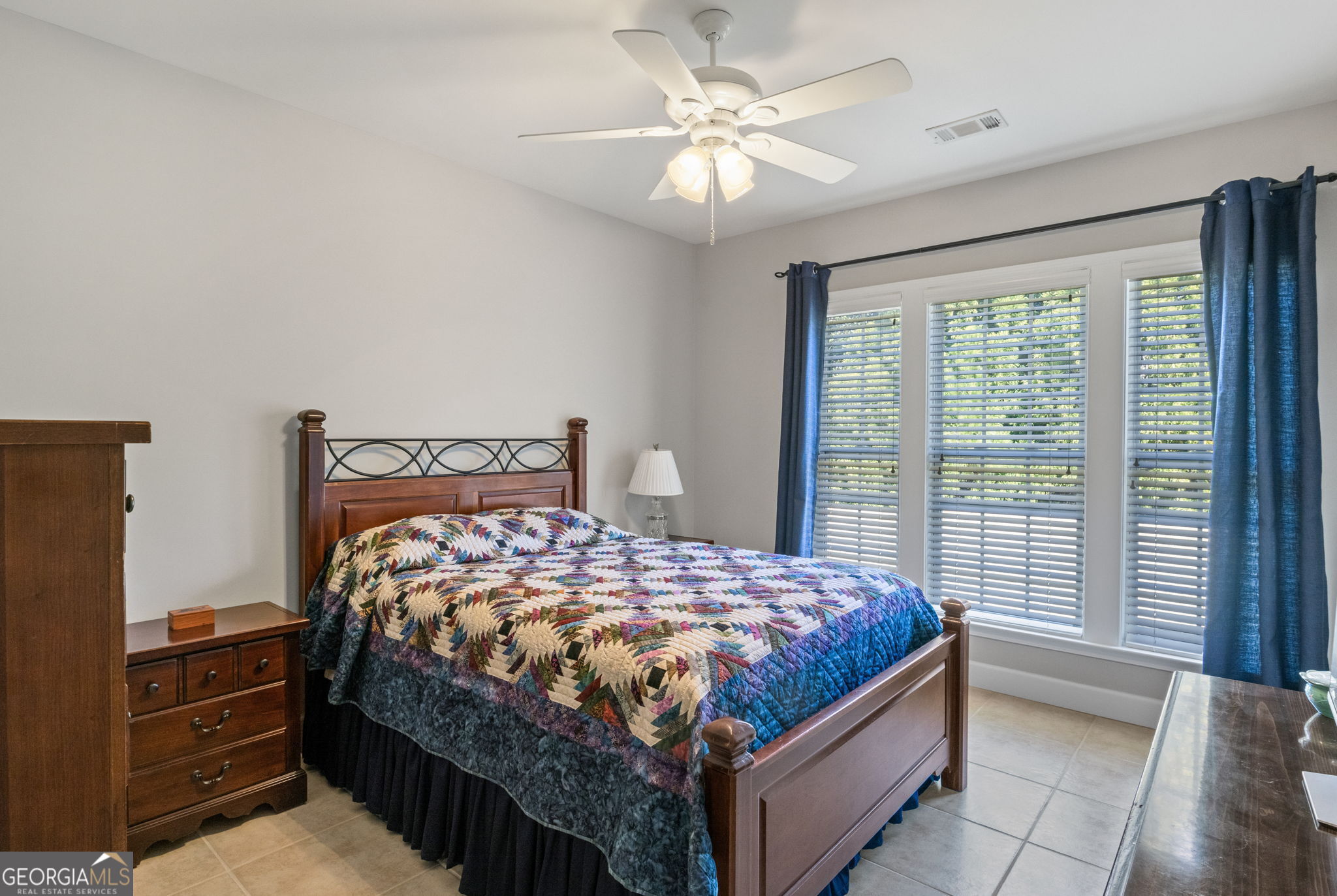 220 Begonia Court Property Photo 33