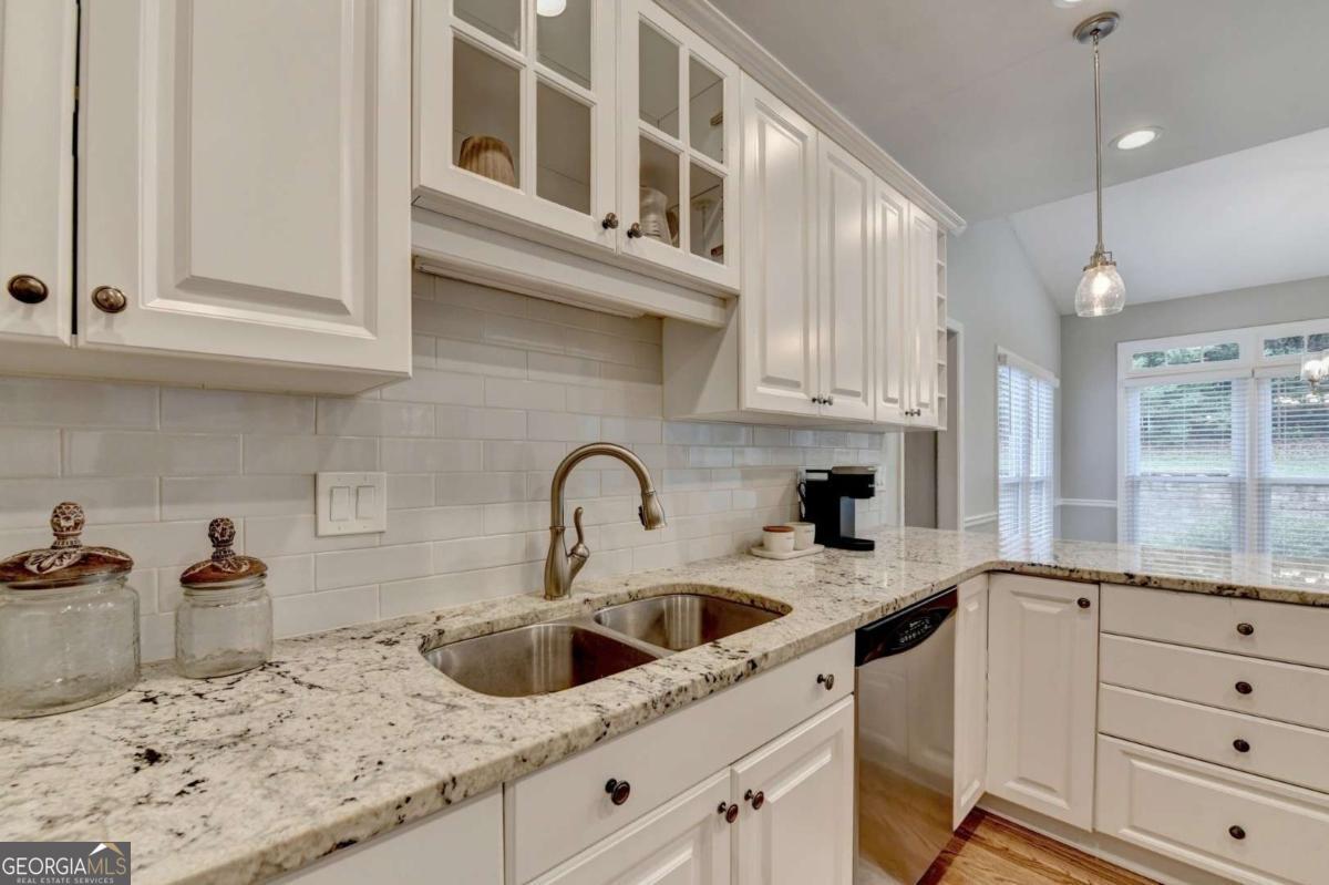 10665 Wren Ridge Road Property Photo 16