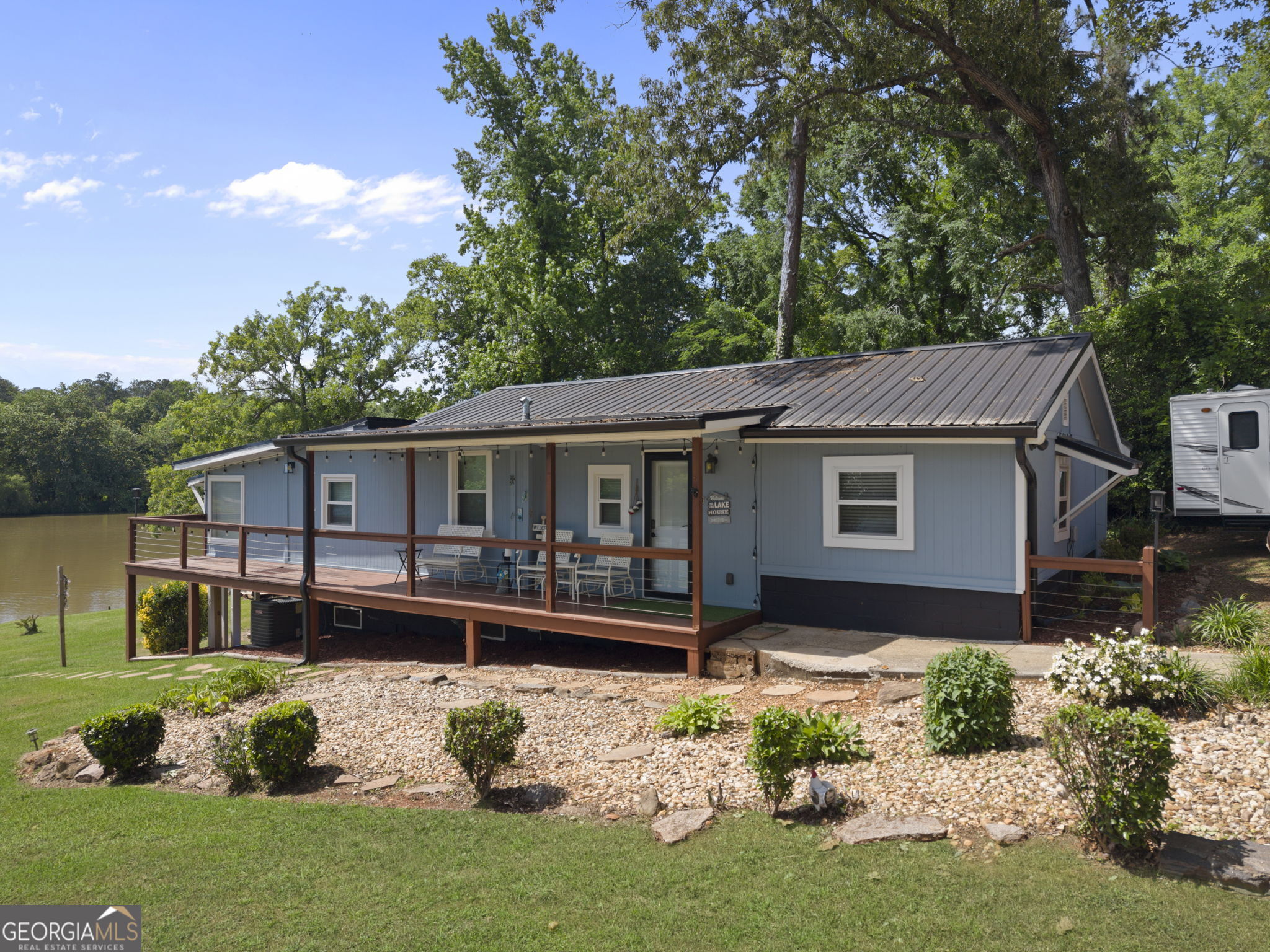 100 S River Bend Property Photo 1