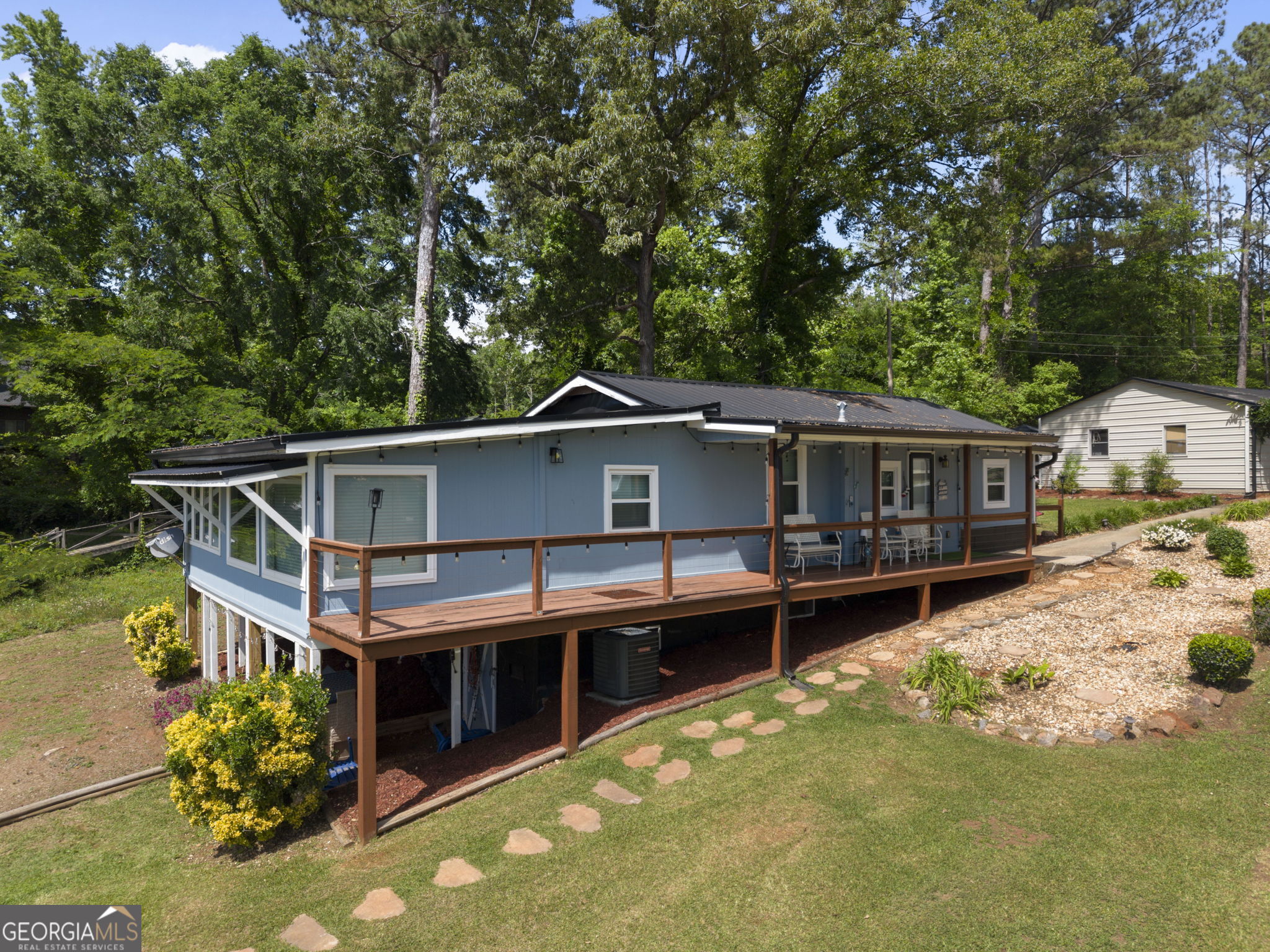 100 S River Bend Property Photo 3