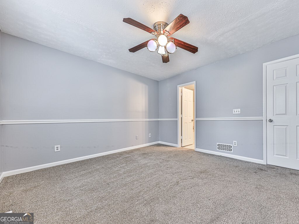 382 Oak Harbor Trail Property Photo 17