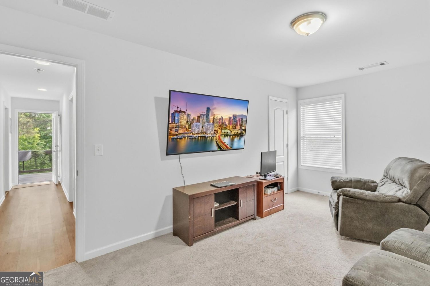2126 Crown Park Drive Property Photo 25