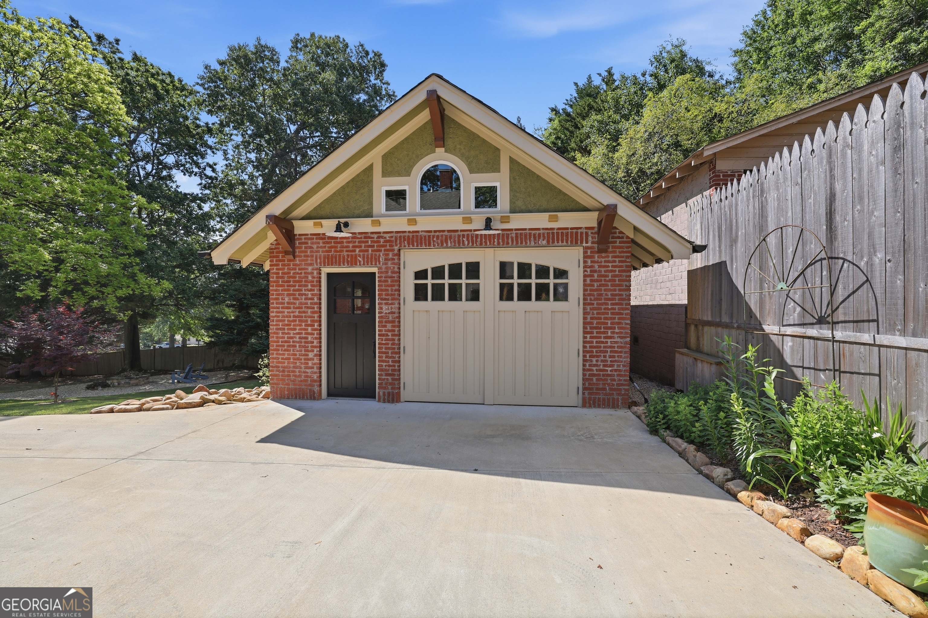 760 E Tugalo Street Property Photo 29