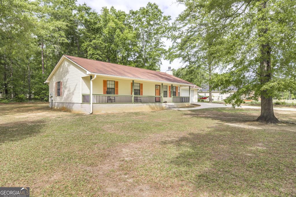 904 Robinhood Road Property Photo 2
