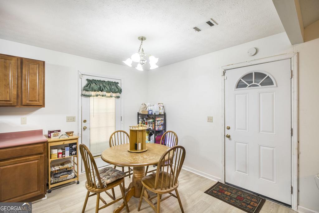 904 Robinhood Road Property Photo 12