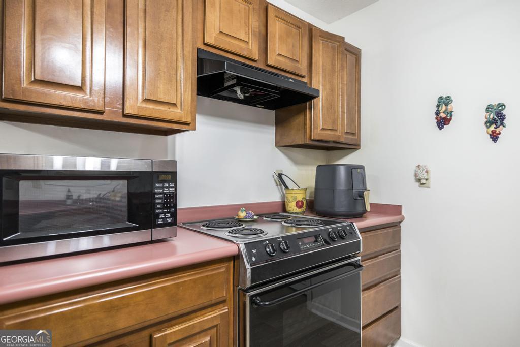 904 Robinhood Road Property Photo 15