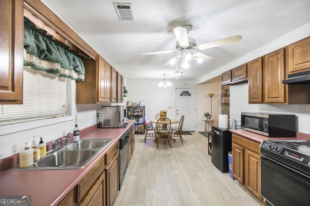 904 Robinhood Road Property Photo 16