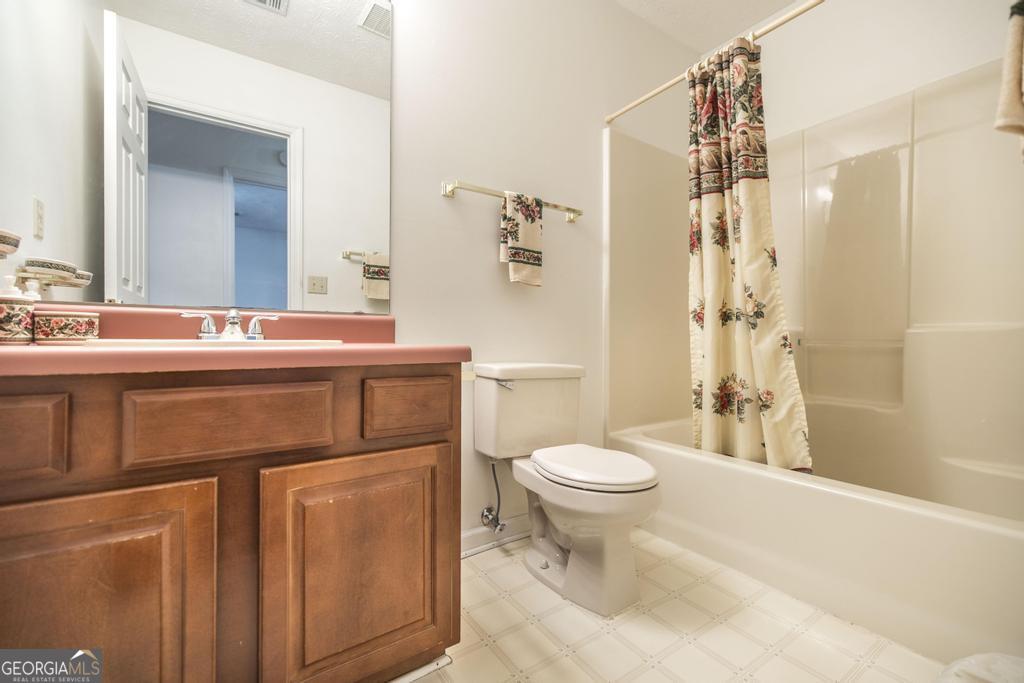 904 Robinhood Road Property Photo 20