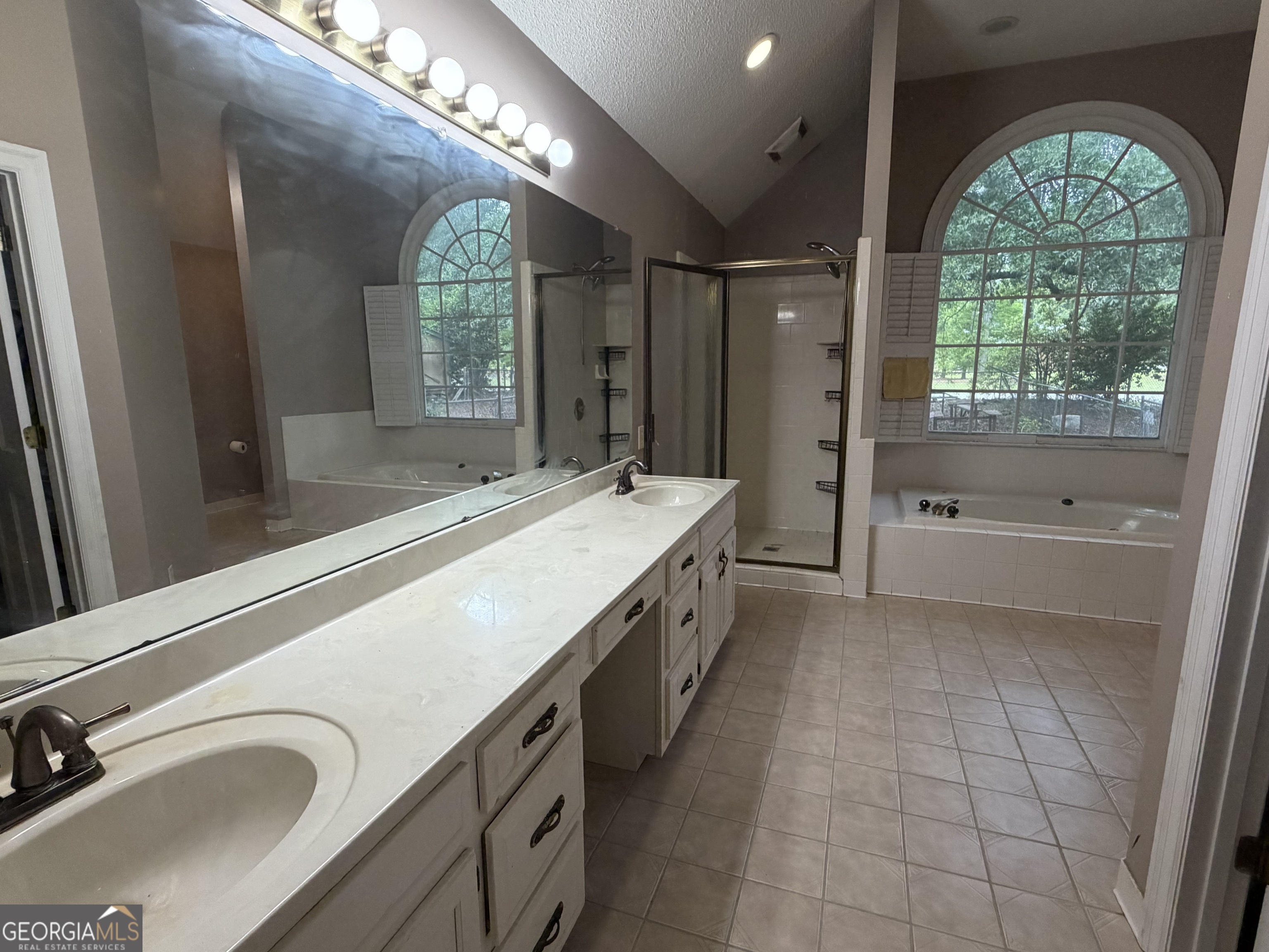 1207 Chennault Drive Property Photo 25