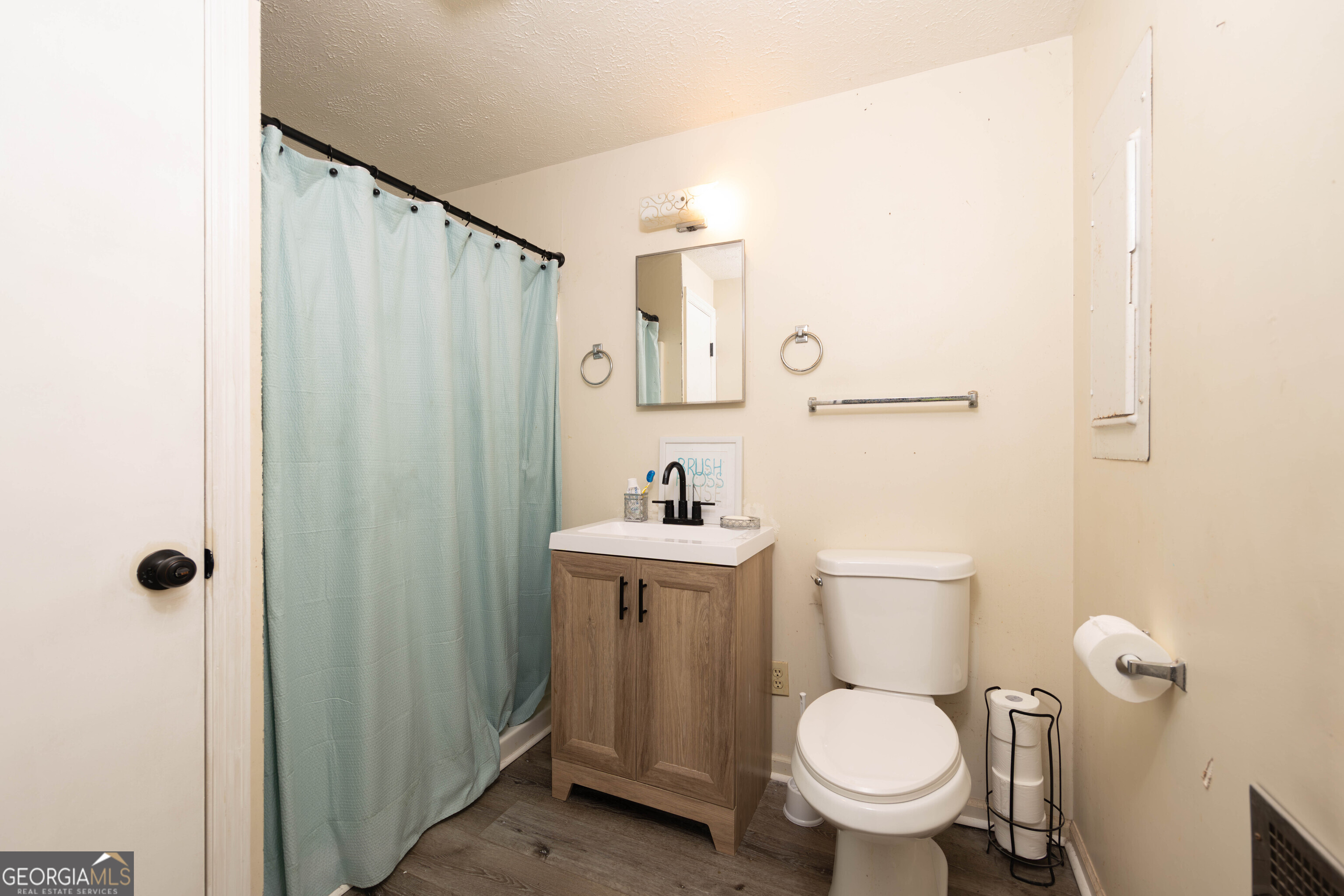 109 E Main Street Property Photo 14