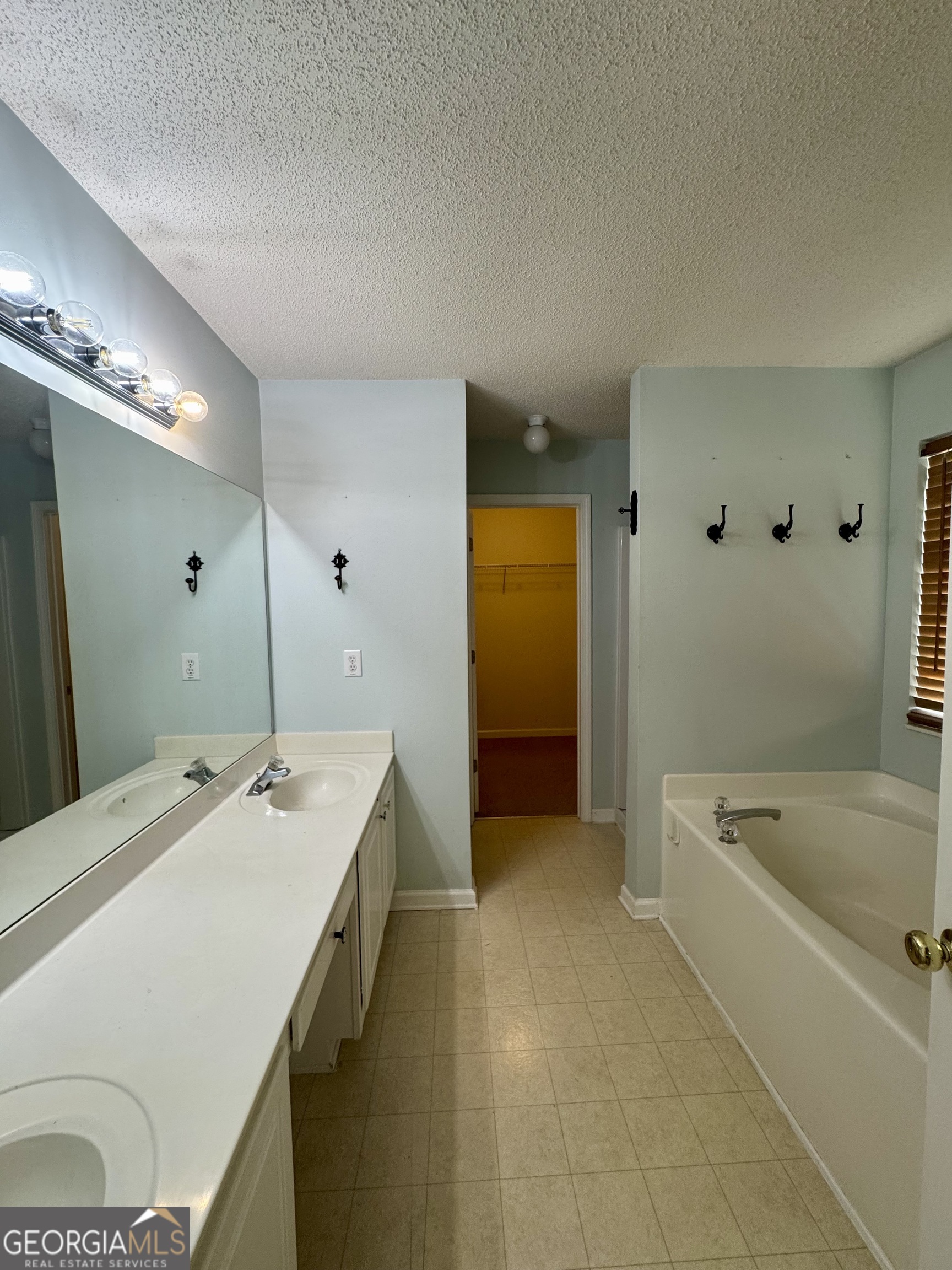 1840 Arborwood Drive Property Photo 9