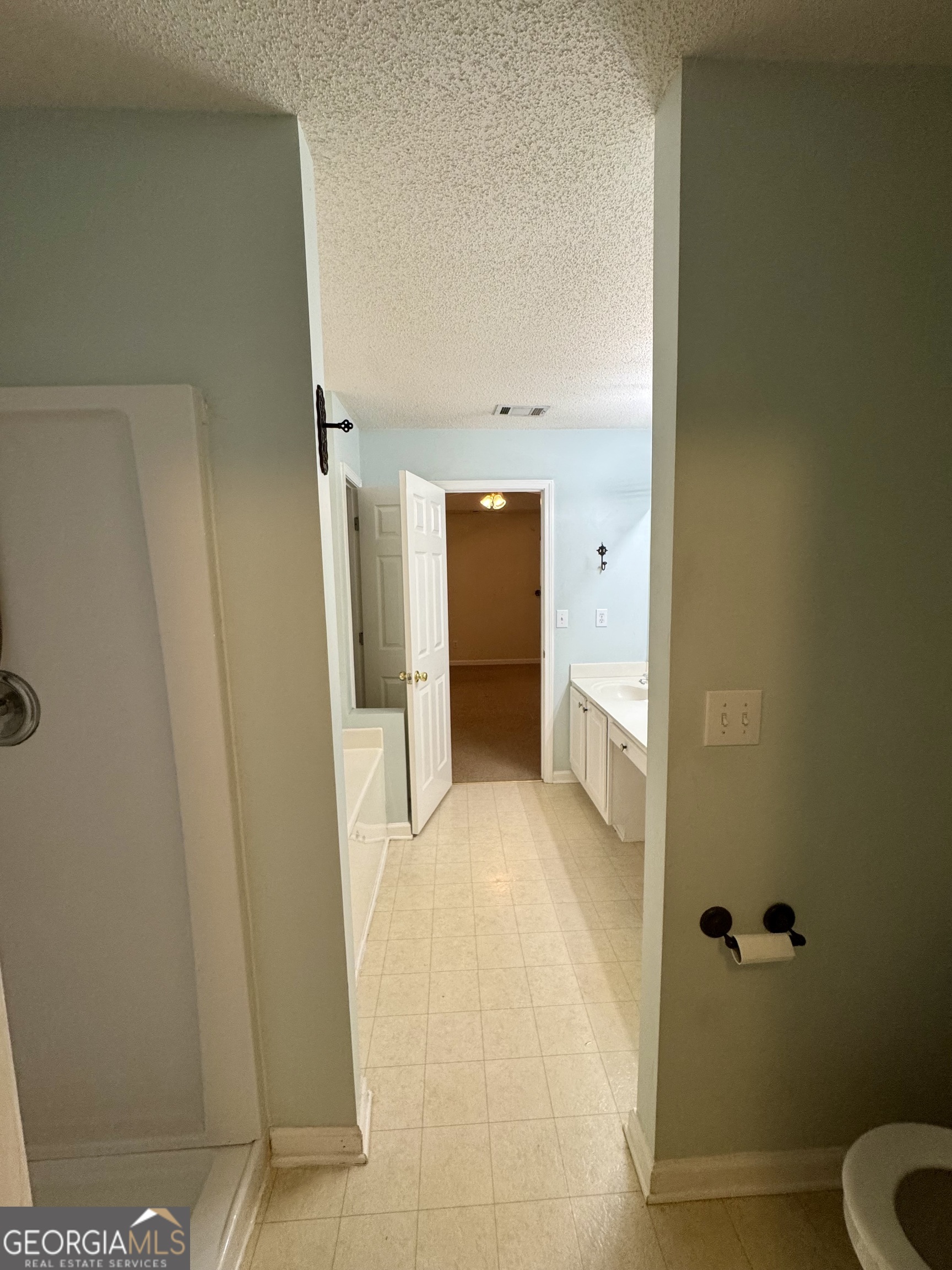 1840 Arborwood Drive Property Photo 12