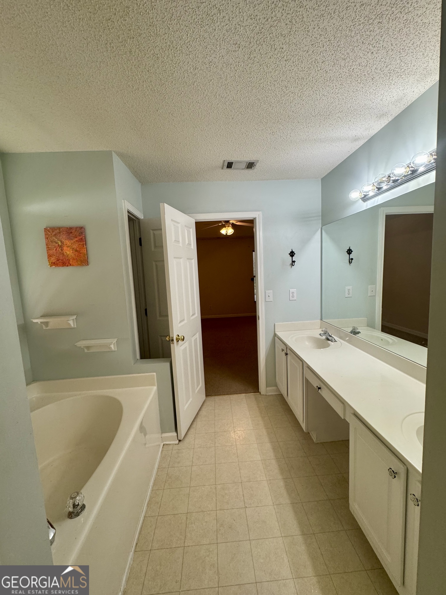 1840 Arborwood Drive Property Photo 13