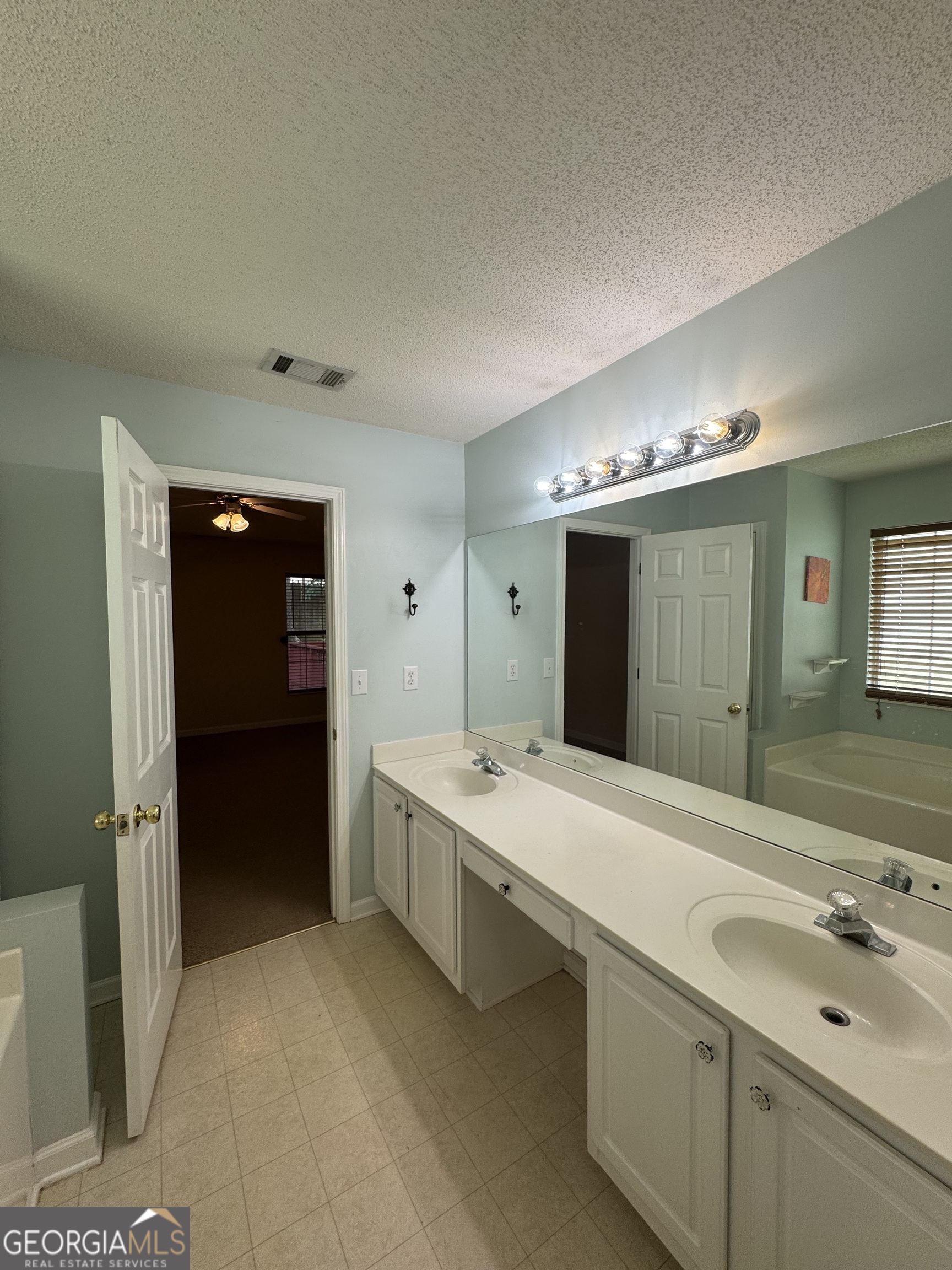 1840 Arborwood Drive Property Photo 39