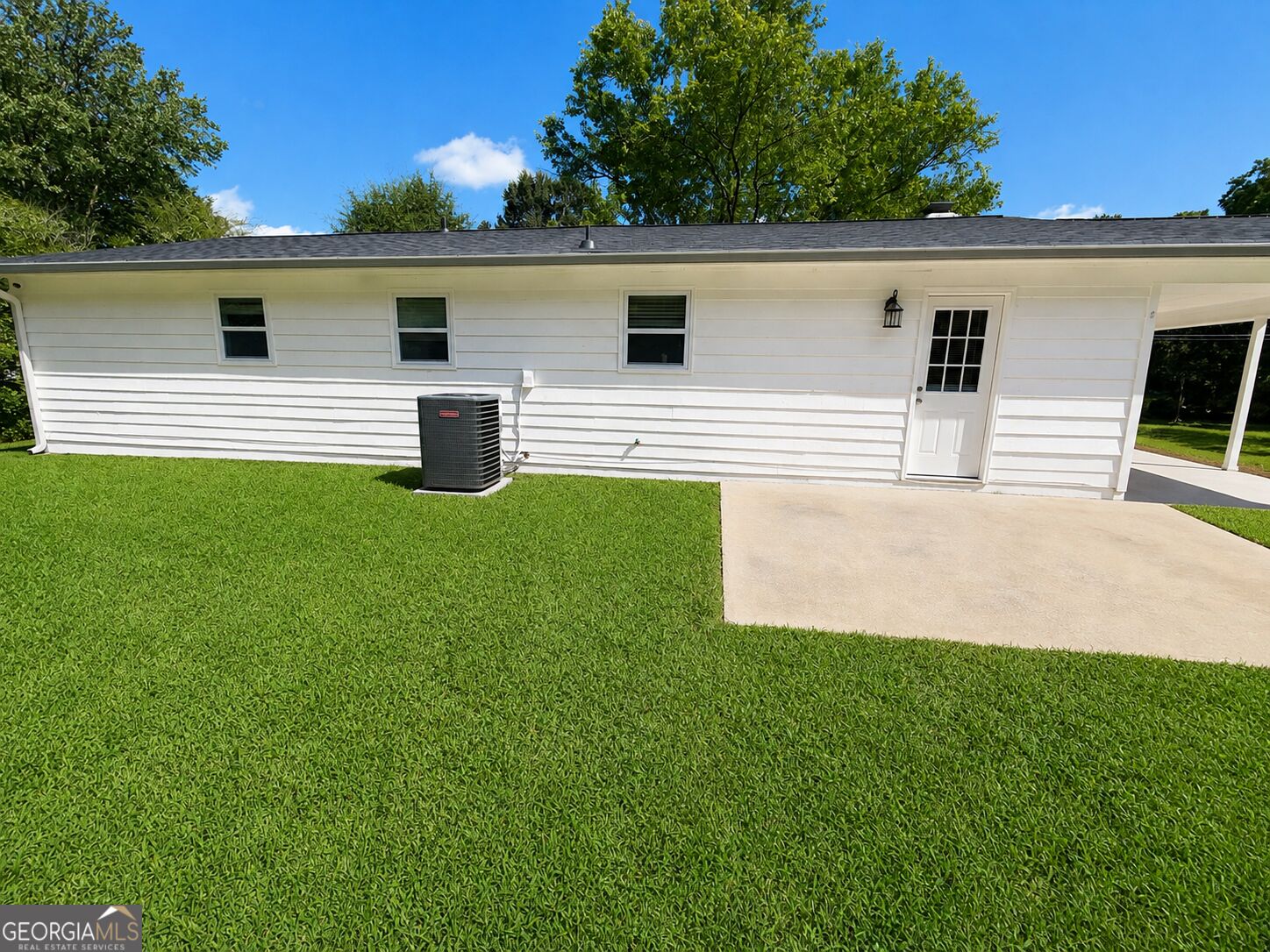 210 Pine Valley Drive Property Photo 4