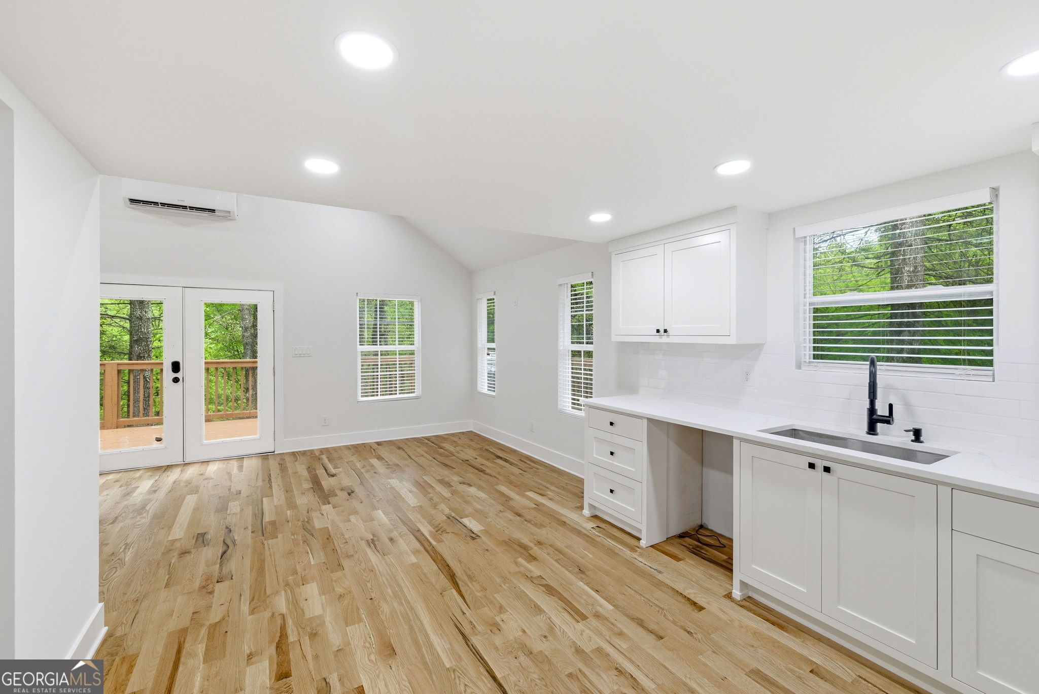 458 Almond Circle Property Photo 17