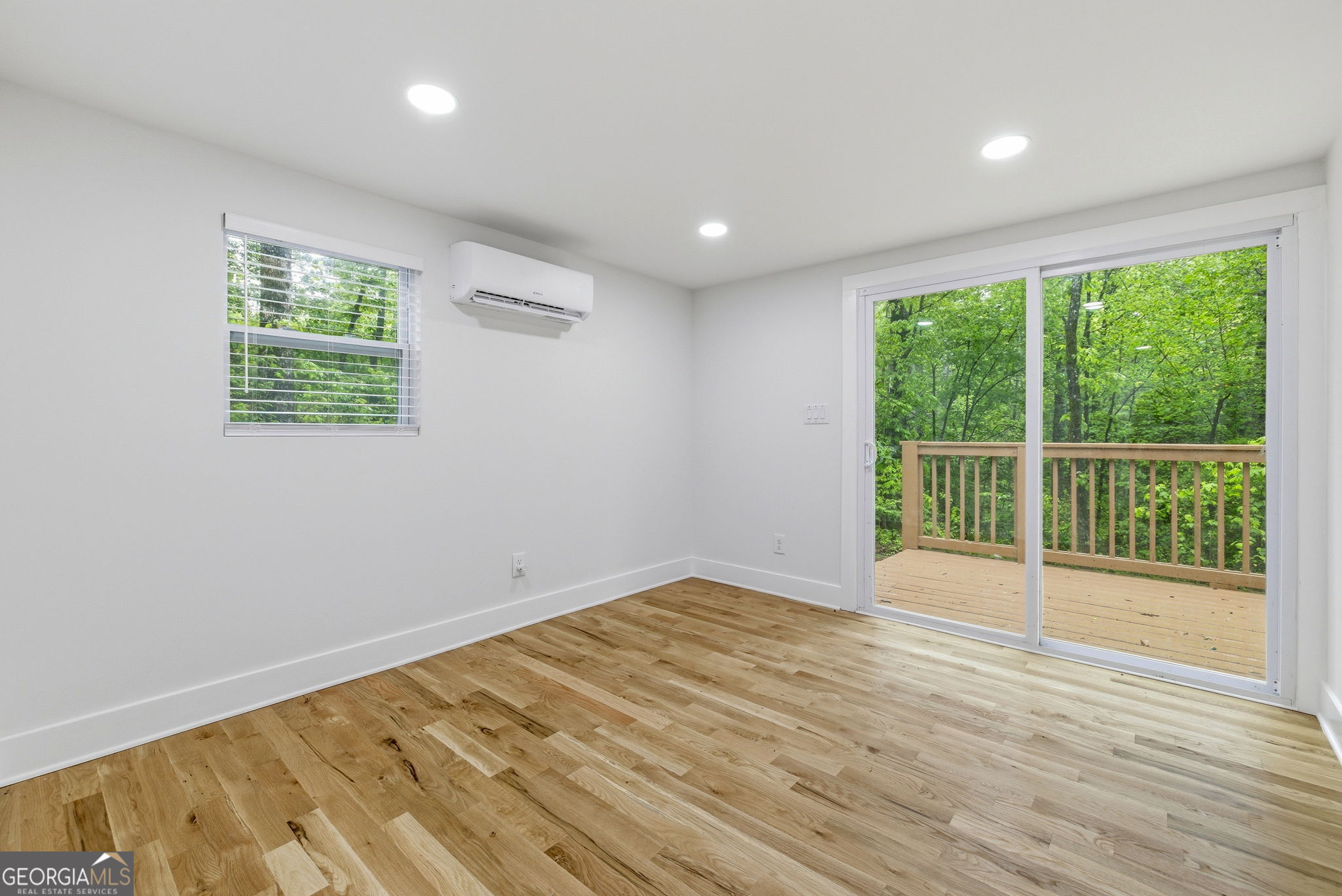 458 Almond Circle Property Photo 18