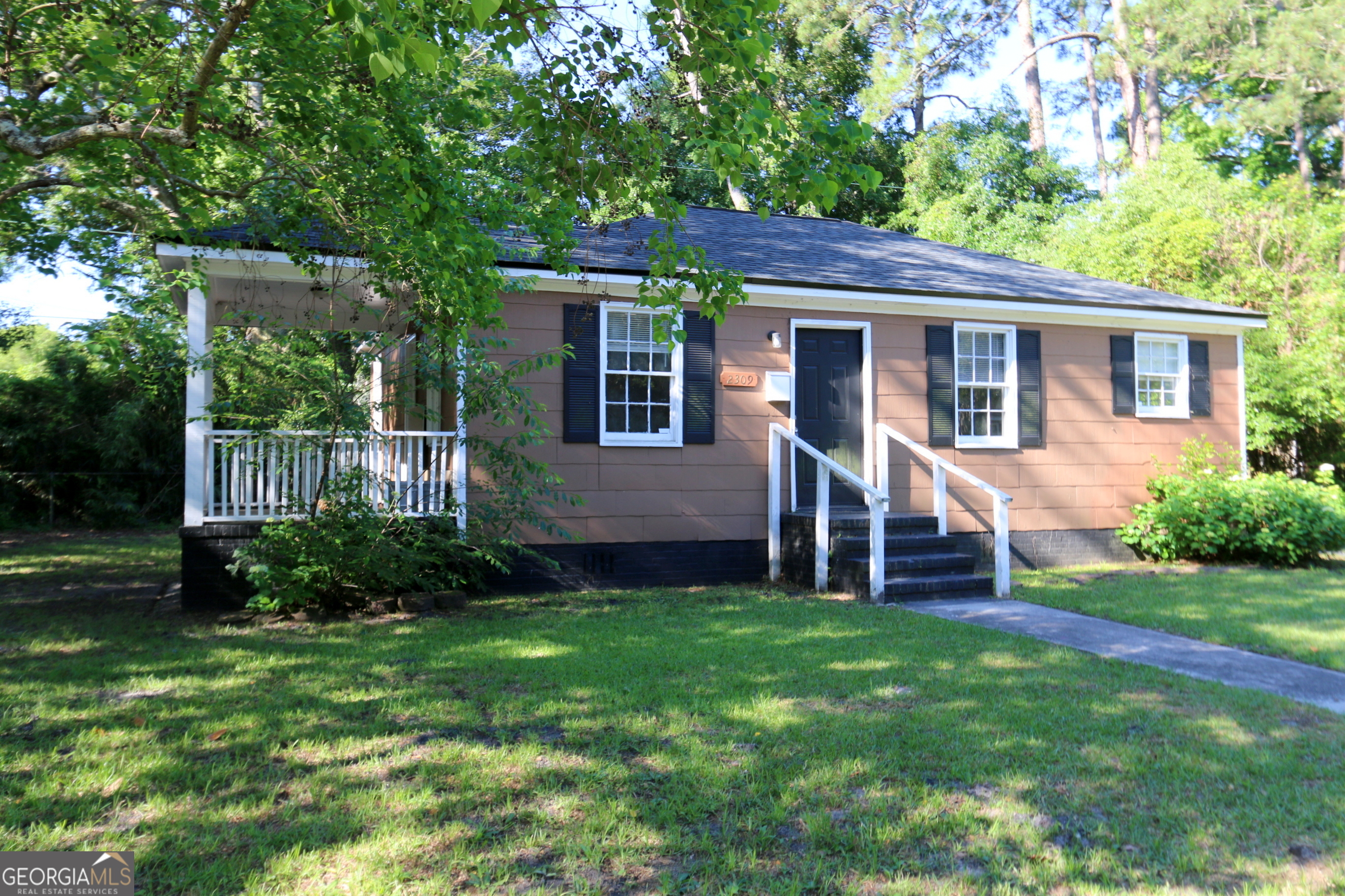 2309 Lorraine Drive Property Photo 1