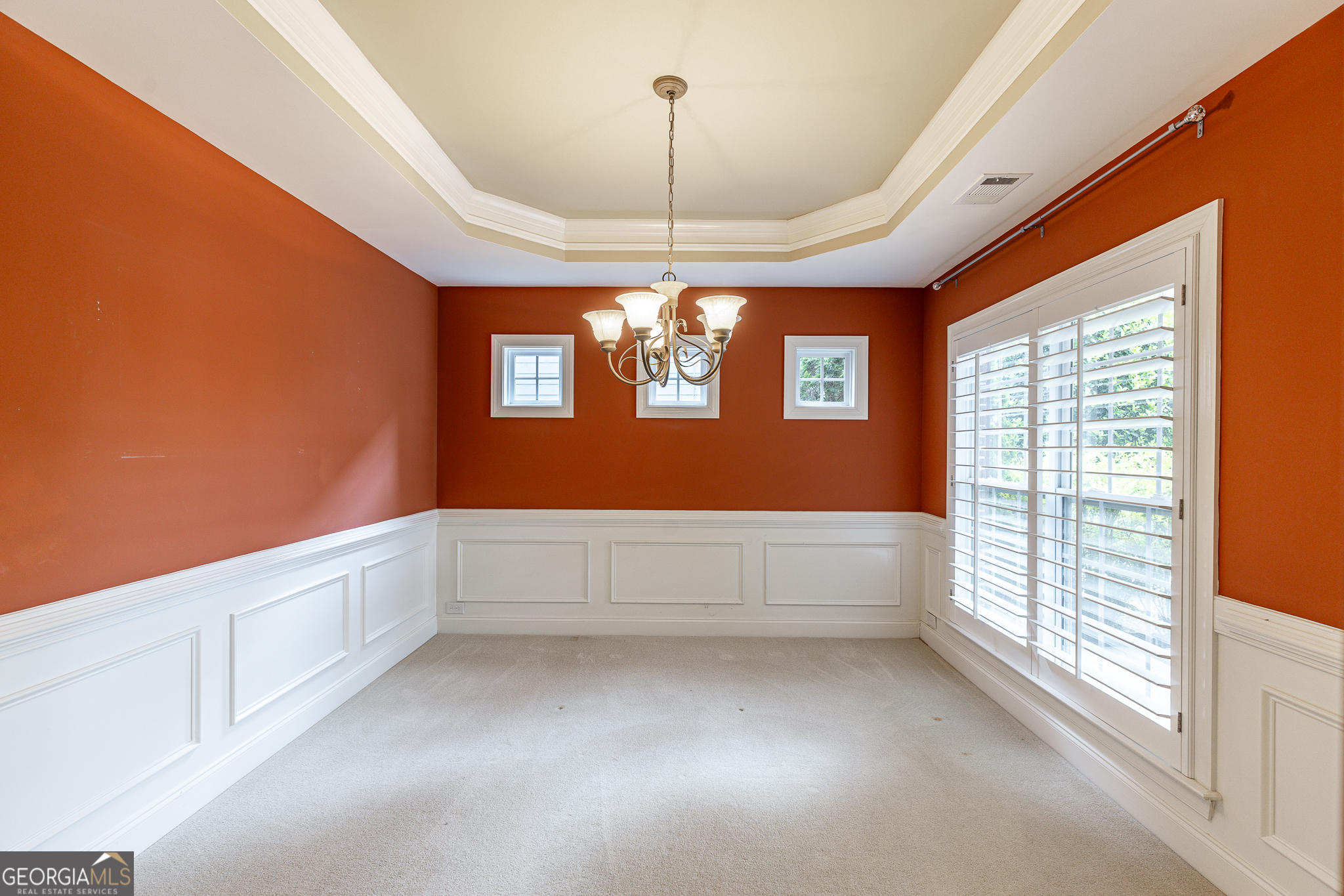 7042 Tree House Way Property Photo 10