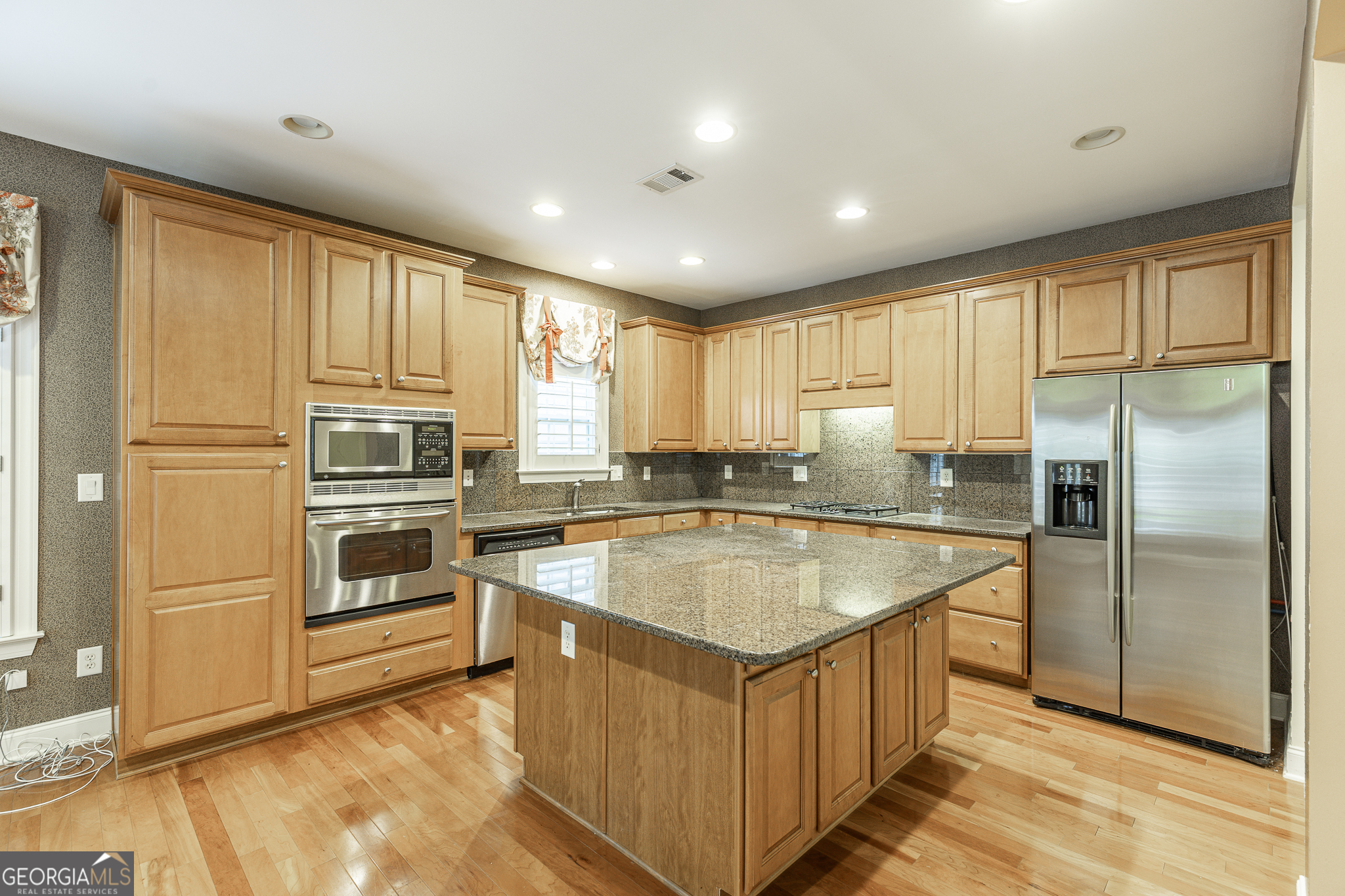 7042 Tree House Way Property Photo 20