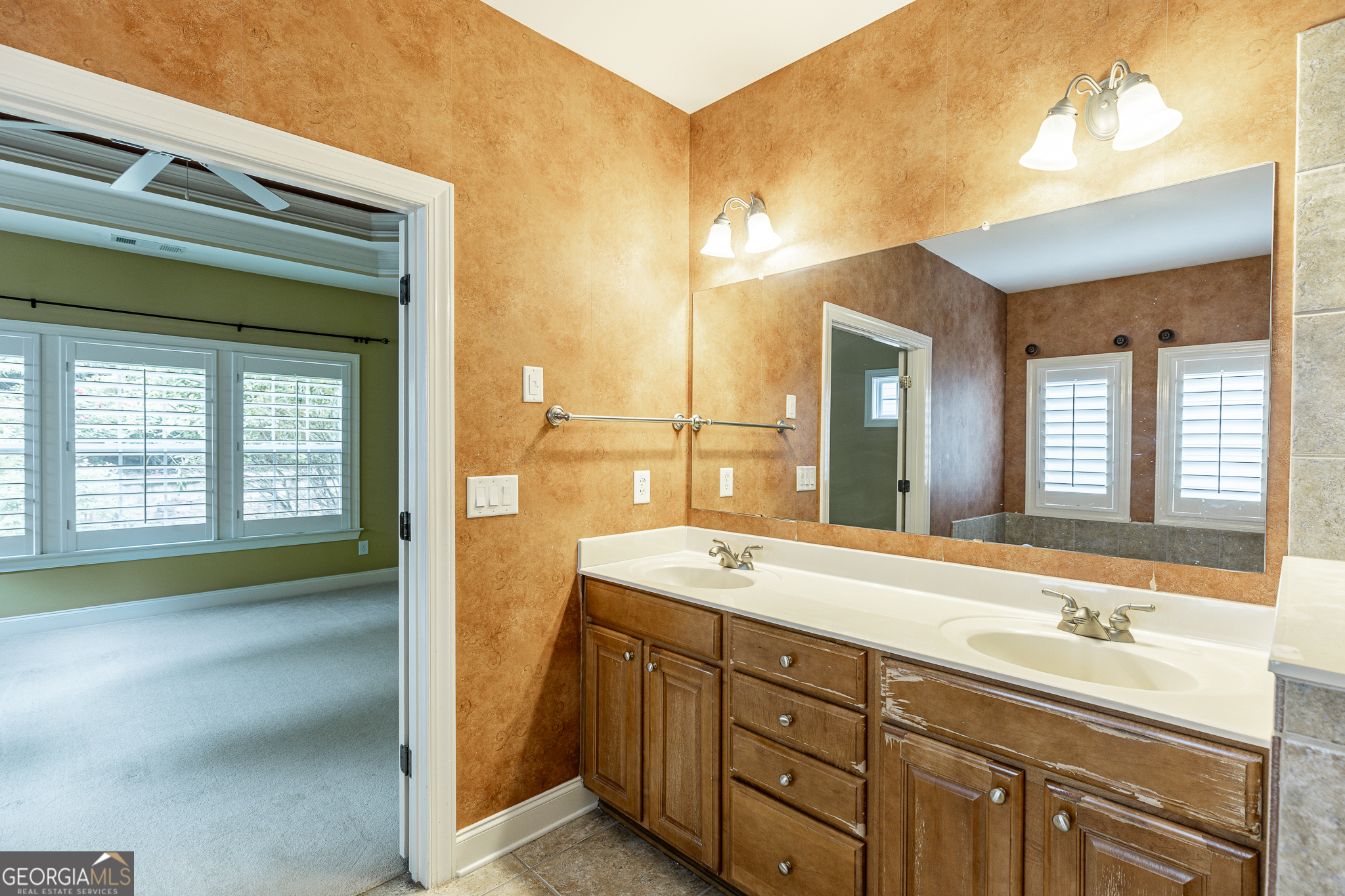 7042 Tree House Way Property Photo 31